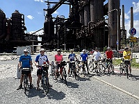 EBI 2026 Mirek 102  Ještě dělám živý obraz s nevšedním panorámatem (Evžen, Martin a Růžena Poupovi, Honza Chládek, Marek, Láďa, Martin, Víťa). - úterý, 28. července