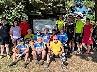 EBI 2026 Mirek 112  Živý obraz na farmě Šťastná planeta (Pavúkmistr, Růžena Poupová, Martin, Melantrich, Vladimír Homola, Evžen Bruner, Honza Chládek, Rosťa Šopa, Iva a Marek Solaříkovi, Víťa, Kamil, Ondřej a Jakub Galuščákovi, Andrea Dostálová). - středa, 29. července