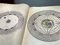 EBI 2026 Mirek 122  Součástí výstavy jsou také astrologické spisy z té doby. - středa, 29. července