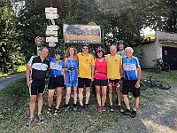 EBI 2026 Mirek 168  Živý obraz na sedle Dušná u Vcackého Cábu (Martin Janata, Linda Rumlová, Kája a Karel Trutnovští, Ilona Hájková, Víťa Dostál, Karel Hájek ml., Jura Cáb). - pátek, 31. července