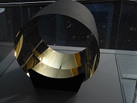 EbiCERN 2025 Mirek 020  Jeden modul z celkem 54, trubku připomínající RTG čočky, dalekohledu eROSITA, pracujícího v rentgenové oblasti záření. - středa, 14. května