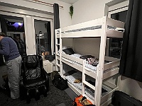 EbiCERN 2025 Mirek 037  Ubytováni jsme na palandách. - středa, 14. května