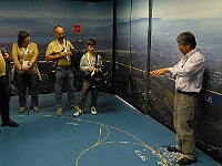 EbiCERN 2025 Mirek 070  … a panoramatické fotografie nám pomáhají uvědomit si neuvěřitelně velký rozměr urychlovače. - čtvrtek, 15. května