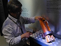 EbiCERN 2025 Mirek 080  LHC supravodivý kabel obsahuje 36 pramenů a každý pramen obsahuje 6 300 drátků ze slitiny Nb-Ti. - čtvrtek, 15. května