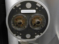 EbiCERN 2025 Mirek 087  Příčný řez (cross section) obou svazkových komor LHC obklopených supravodivými kvadrupóly. - čtvrtek, 15. května