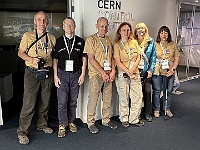 EbiCERN 2025 Mirek 091  Společné foto před CERN Control Center. - čtvrtek, 15. května