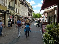 EbiCERN 2025 Mirek 099  Jdeme ke katedrále v centru města (Hana, Aďa, Lenka). - pátek, 16. května