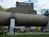 EbiCERN 2025 Mirek 183  Ponorka při pohledu zvenku je veliká. - sobota, 17. května