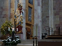 EbiCERN 2025 Mirek 208  Prostá a působivá Panna Marie s Ježíšem. - sobota, 17. května