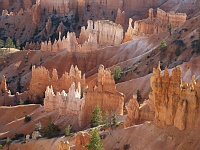 EBIZONA 2013 Mirek 015  Bryce Canyon, Barevné věže se zdají být průsvitné - čtvrtek, 17. října