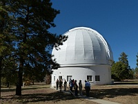 EBIZONA 2013 Mirek 200  Anderson Mesa, Opouštíme kopuli Perkins 72-inch dalekohledu – úterý, 22. října