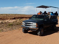 EBIZONA 2013 Mirek 258  Antelope Canyon, Druhé auto s Ebizoňany je v těsném závěsu – čtvrtek, 24. října