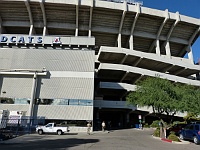 EBIZONA 2013 Mirek 453  Tucson, Mirror Lab se nachází pod tribunami stadionu na americký fotbal - středa, 30. října