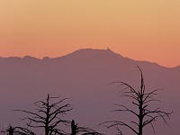 EBIZONA 2013 Mirek 490  Mt. Lemmon, Vrcholek Kitt Peaku s viditelnou kopulí Mayallova dalekohledu - středa 30. října