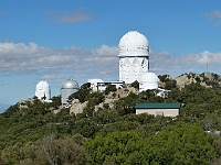 EBIZONA 2013 Mirek 643  Kitt Peak, Vrcholku dominuje kopule 4 metrového dalekohledu – neděle, 3. listopadu