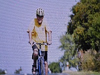 90narJG JK 2026 Mirek 042  Druhý oslavenec ebicyklista Jiří Komrska na kole. - sobota, 21. března